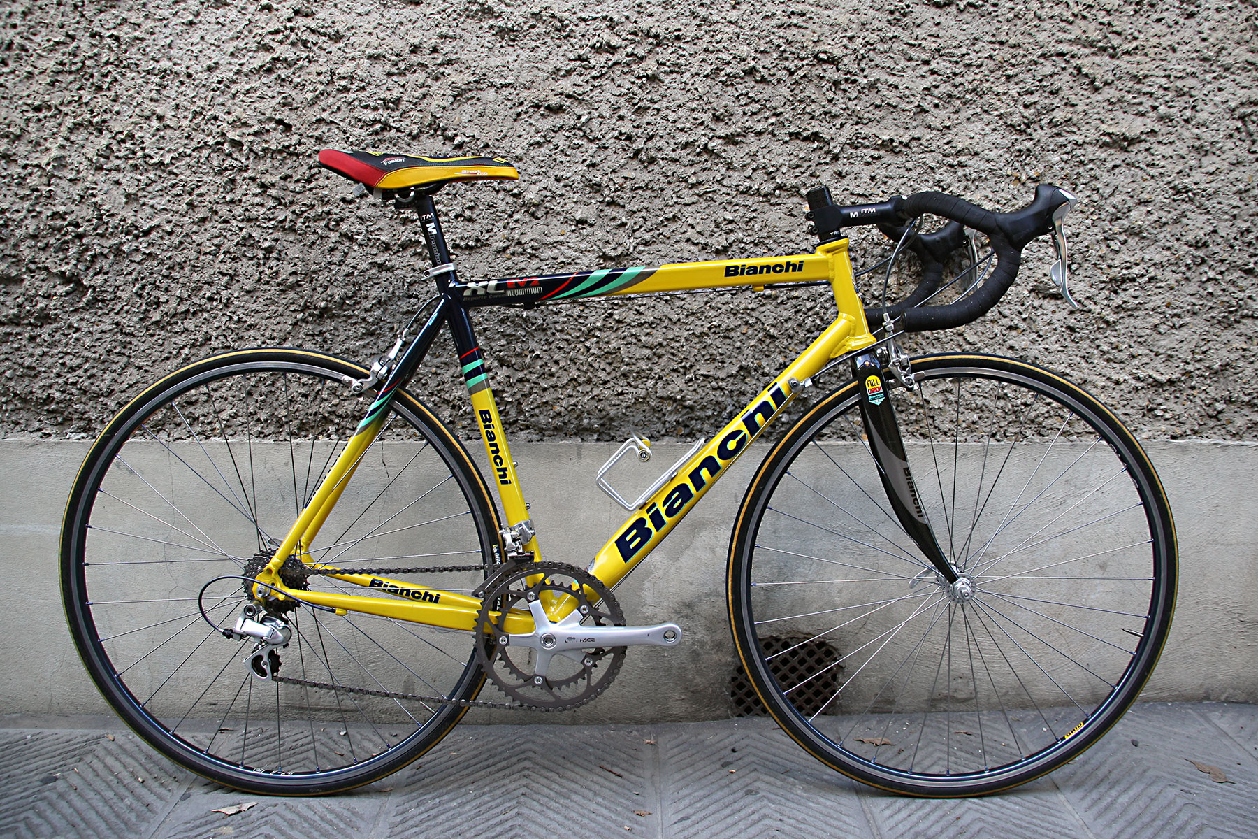 01_bianchi_mega_pro_xl_ev2_pantani_shimano_7700