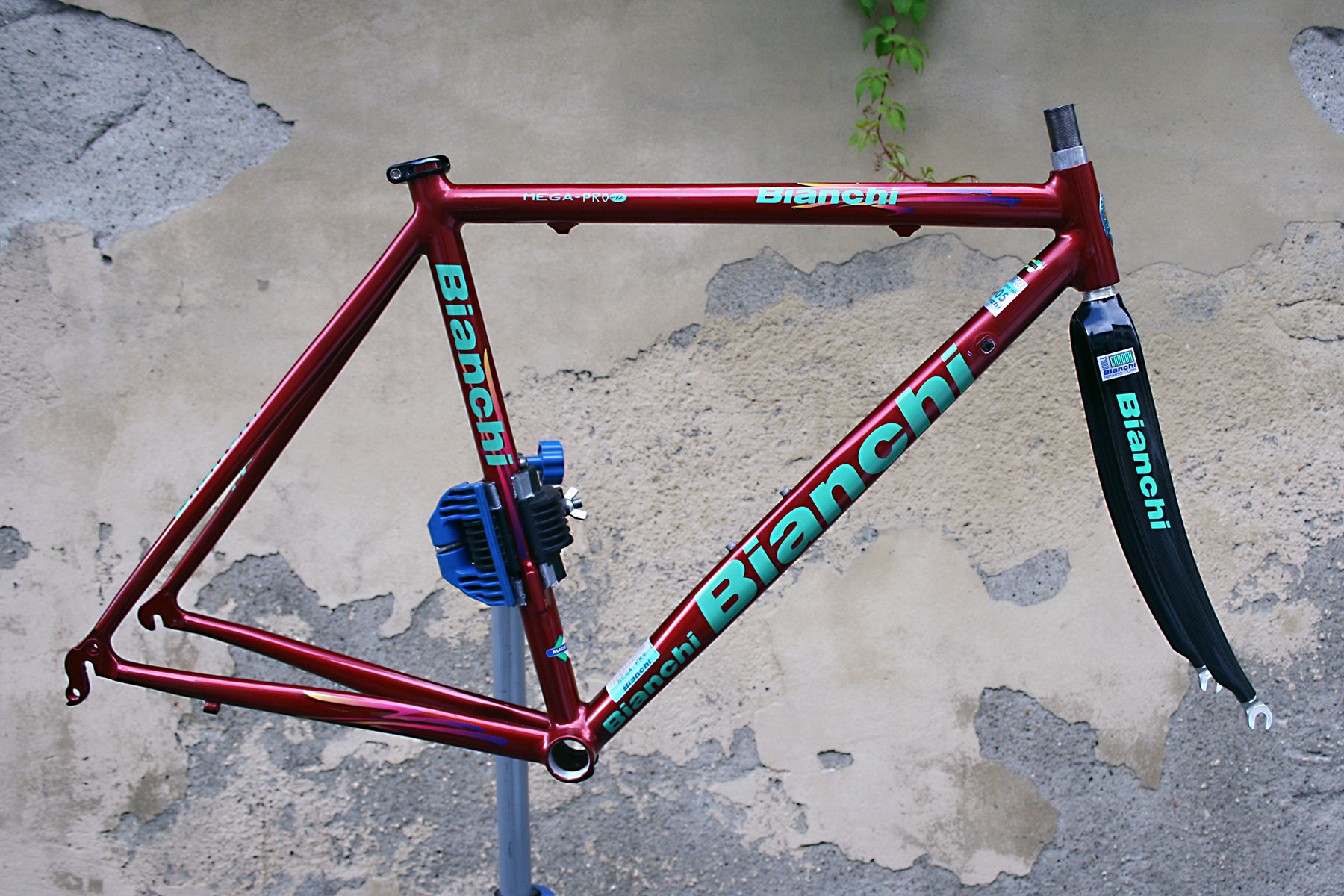 01_bianchi_megapro_al_alloy_dedacciai_7005_celestebianchi