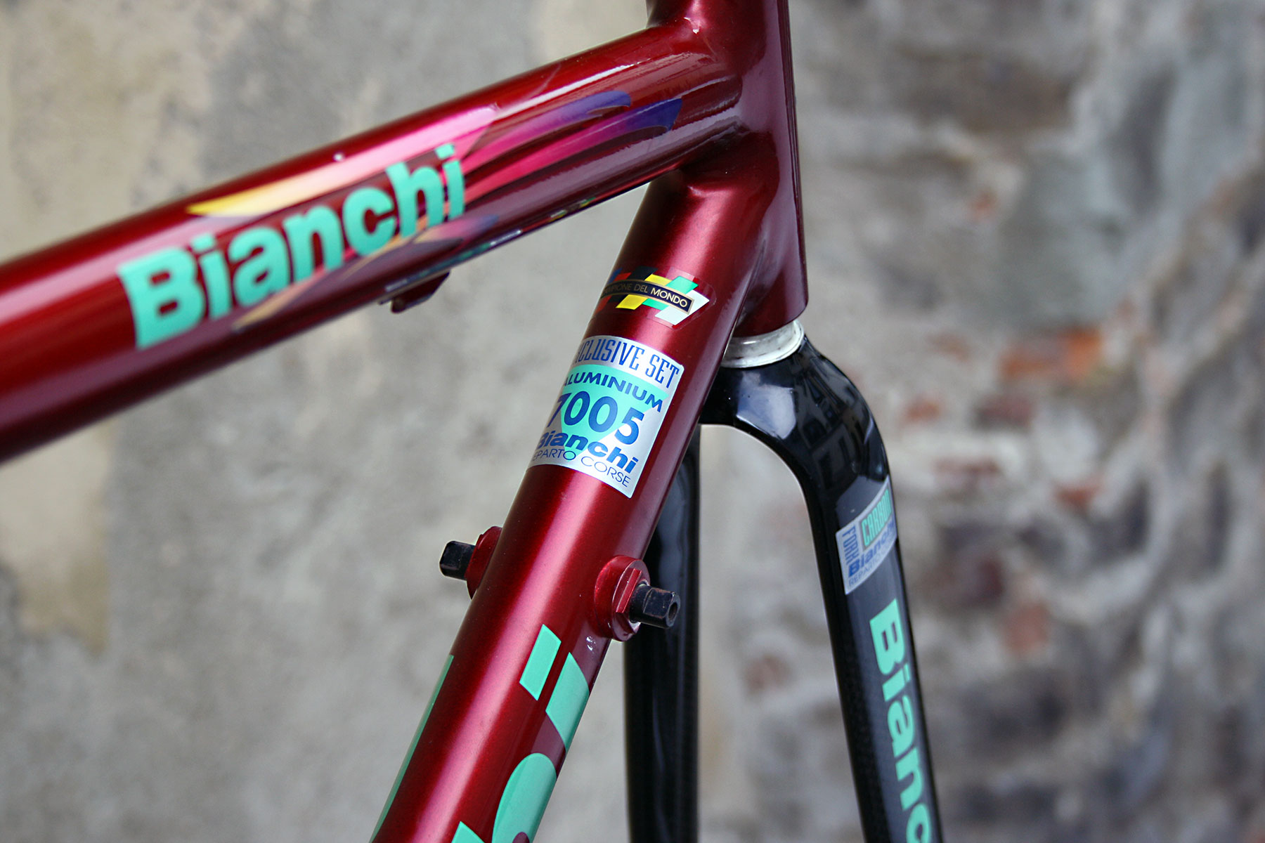 05_bianchi_megapro_al_alloy_dedacciai_7005_celestebianchi