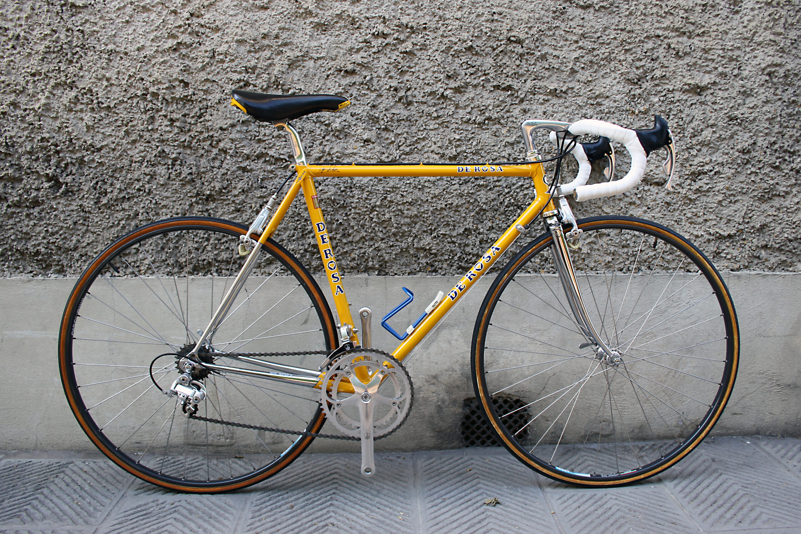 01_de_rosa_professional_campagnolo_record_delta